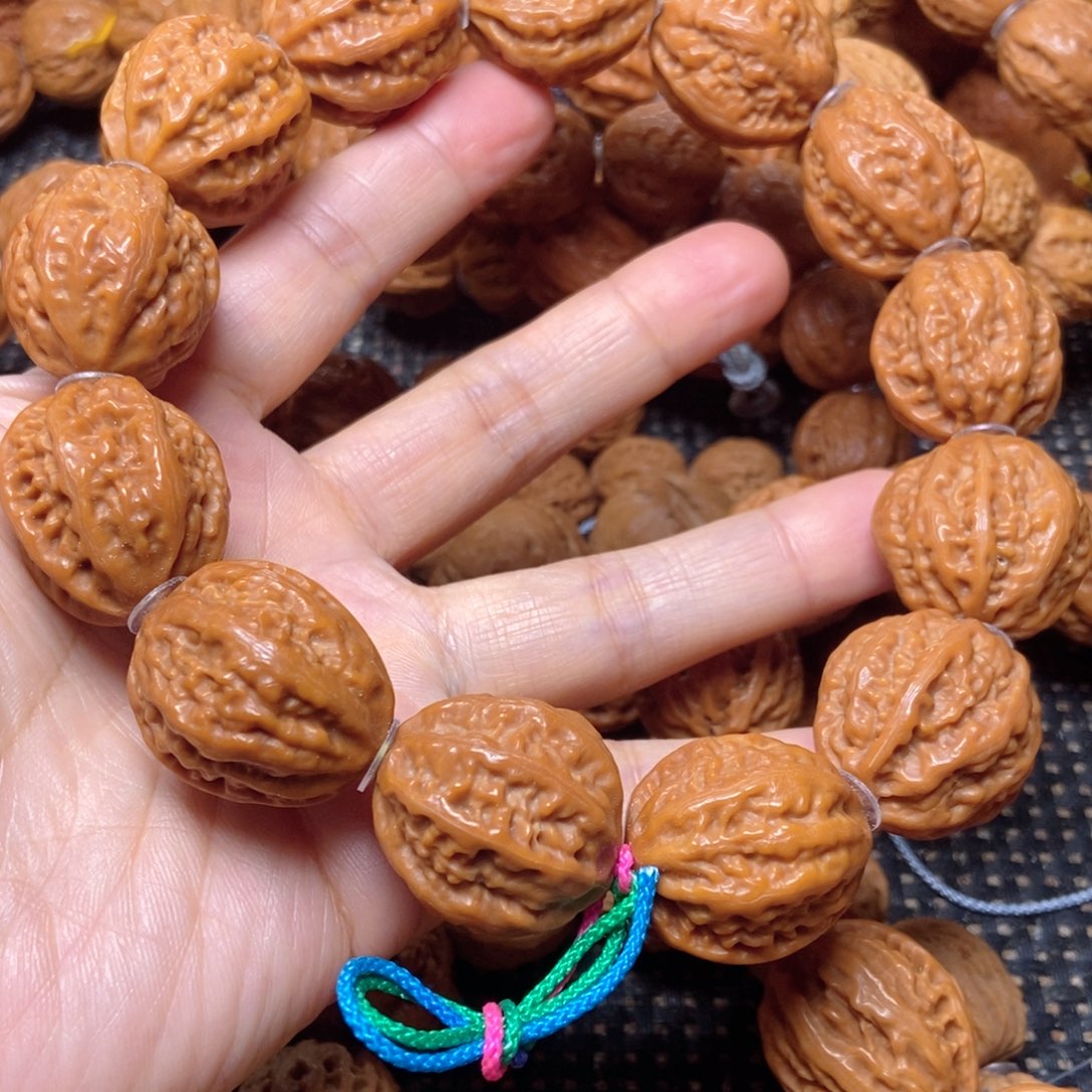 手串桃核龙脊八棱手串
