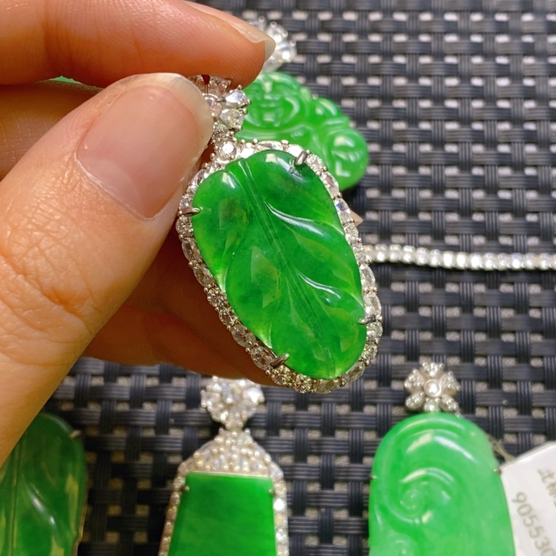 翡翠银S925镶嵌颈饰吊坠