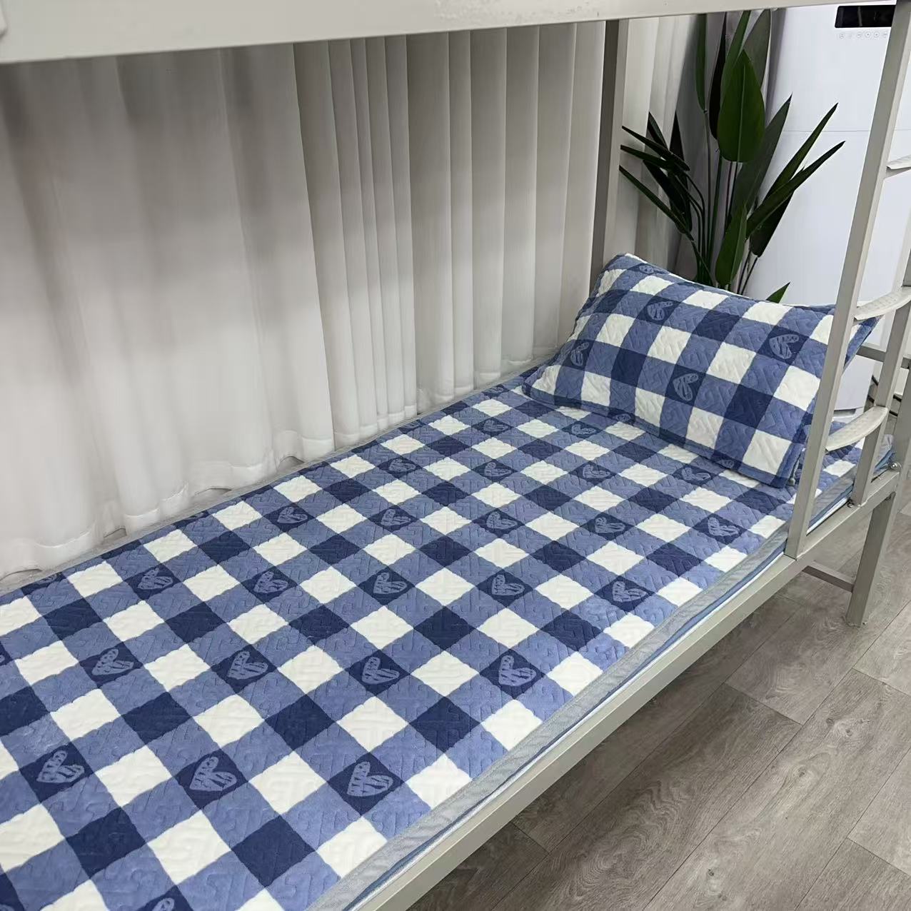 【120*200宿舍单人】床盖双面绗缝奶绒加厚通用纯色加绒牛奶