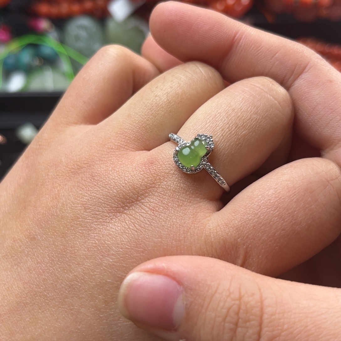 和田玉未镶嵌珠宝奇石