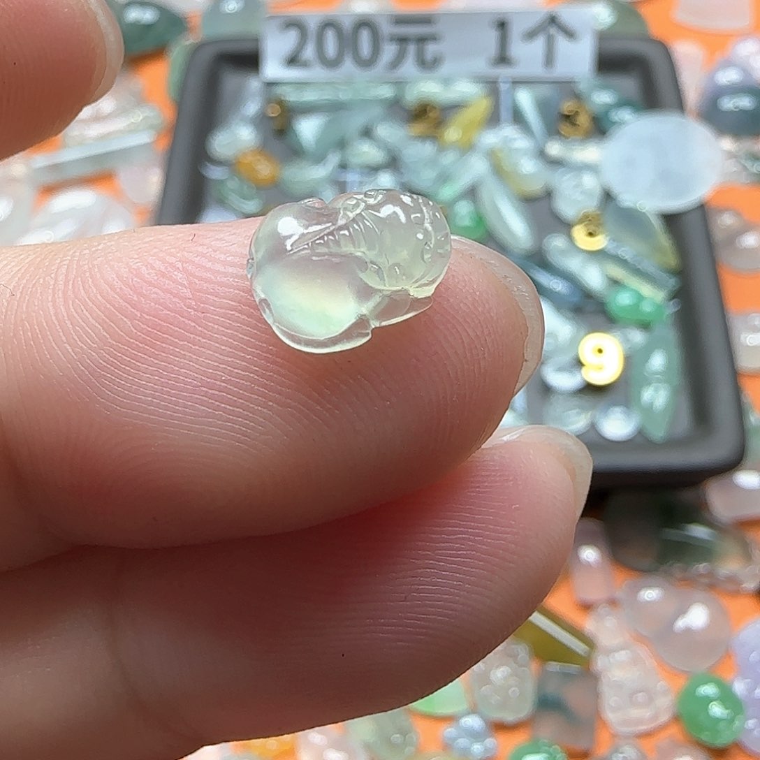 定制翡翠未镶嵌翡翠