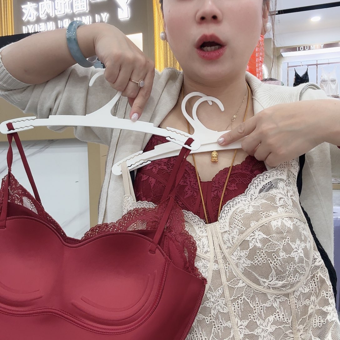 6100红色一件肤色一件XL