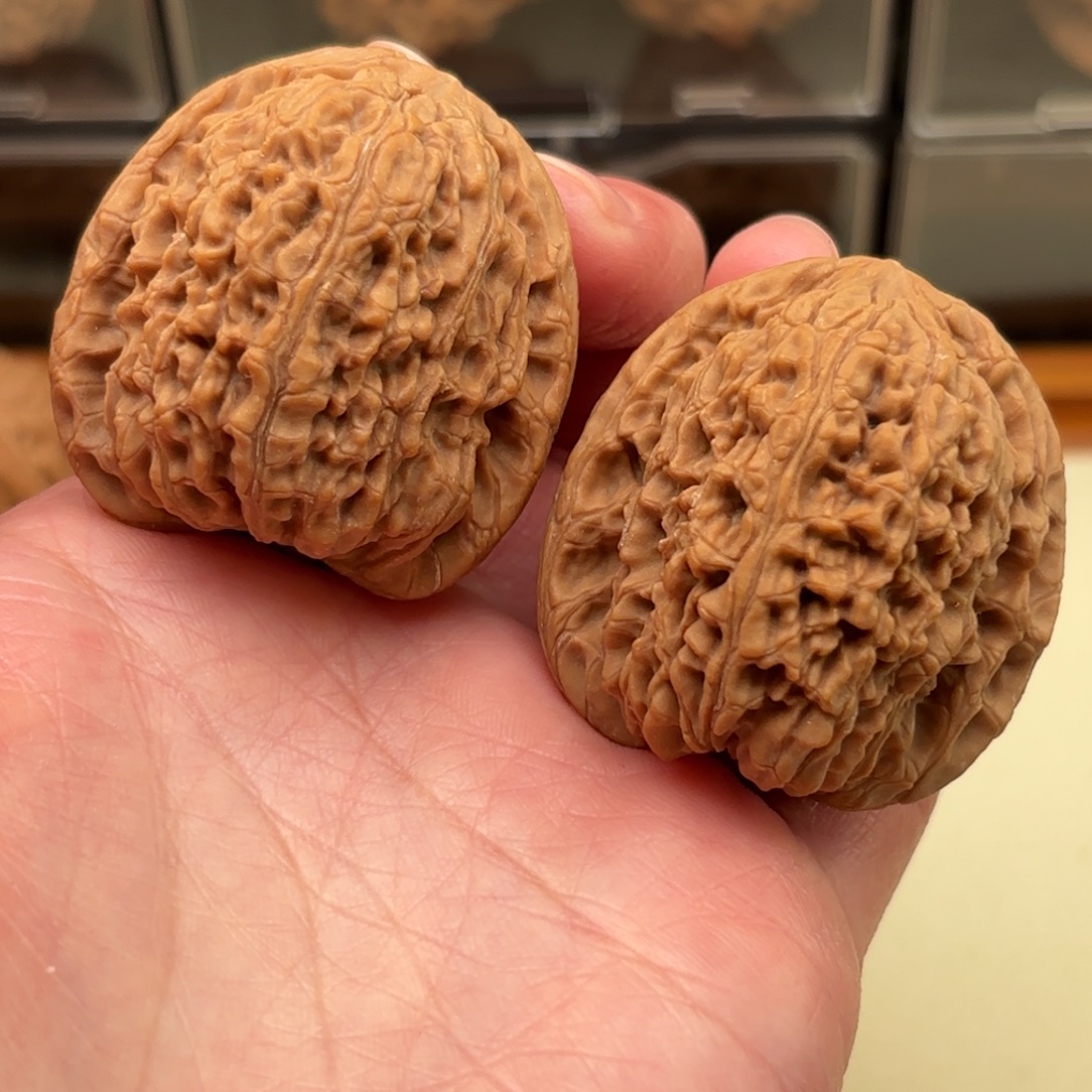 把件文玩核桃南疆石