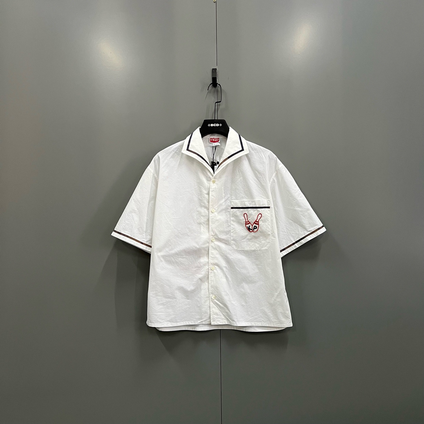 tt4 背后卡通动画短袖衬衫 XS码/98新/020959