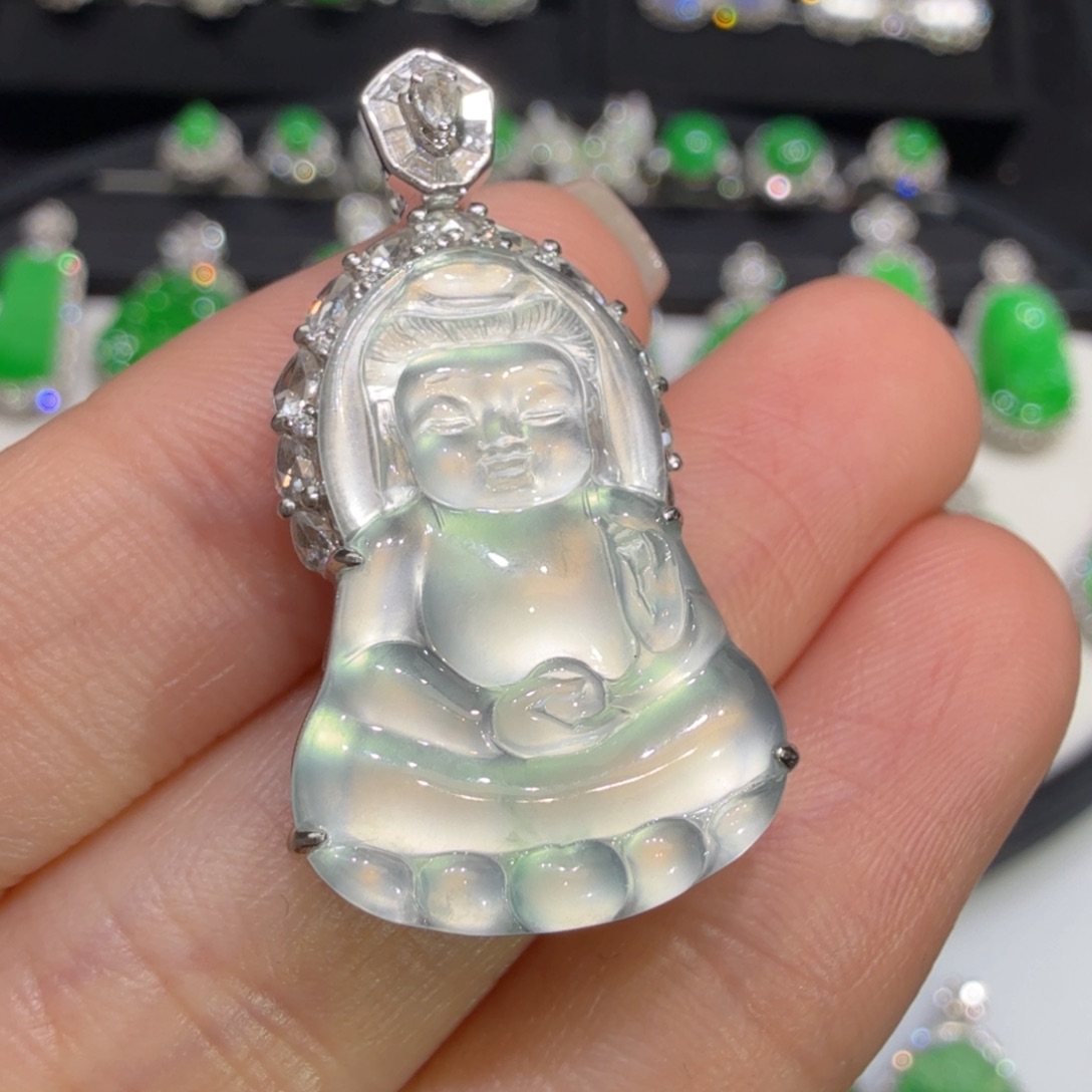 翡翠18K金镶嵌颈饰收到货48小时鉴赏期