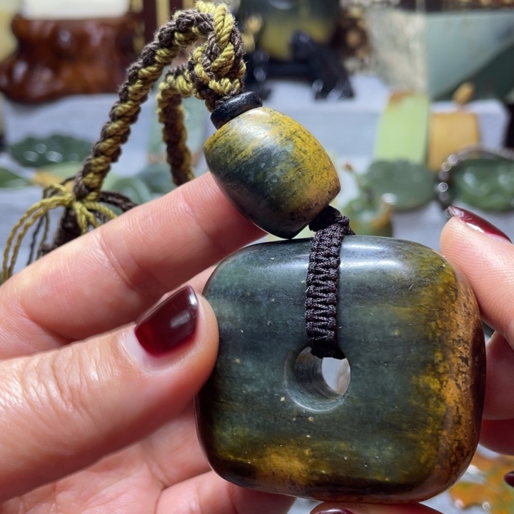 【闪购商品】岫岩河磨玉（透闪石质玉）手把未镶嵌