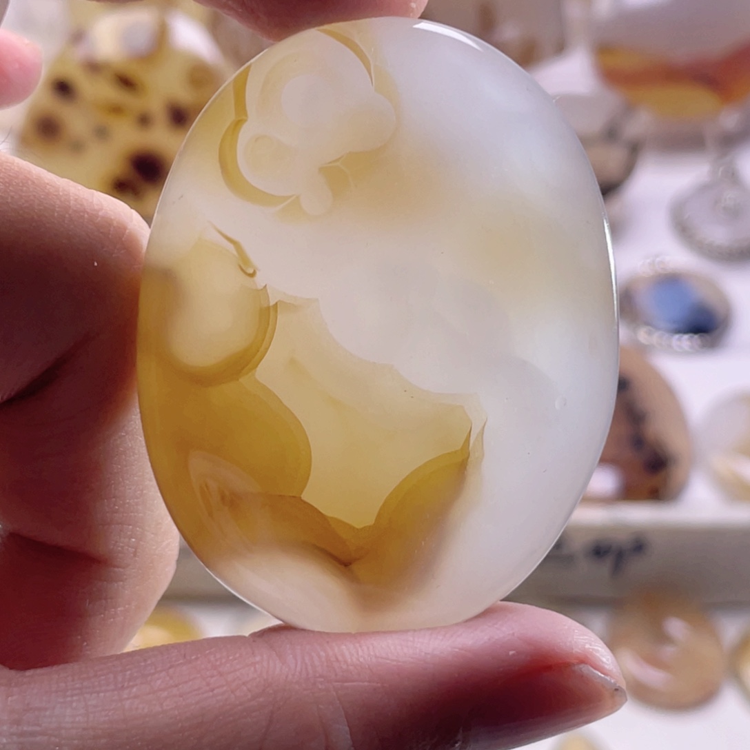玛瑙/玉髓未镶嵌珠宝奇石