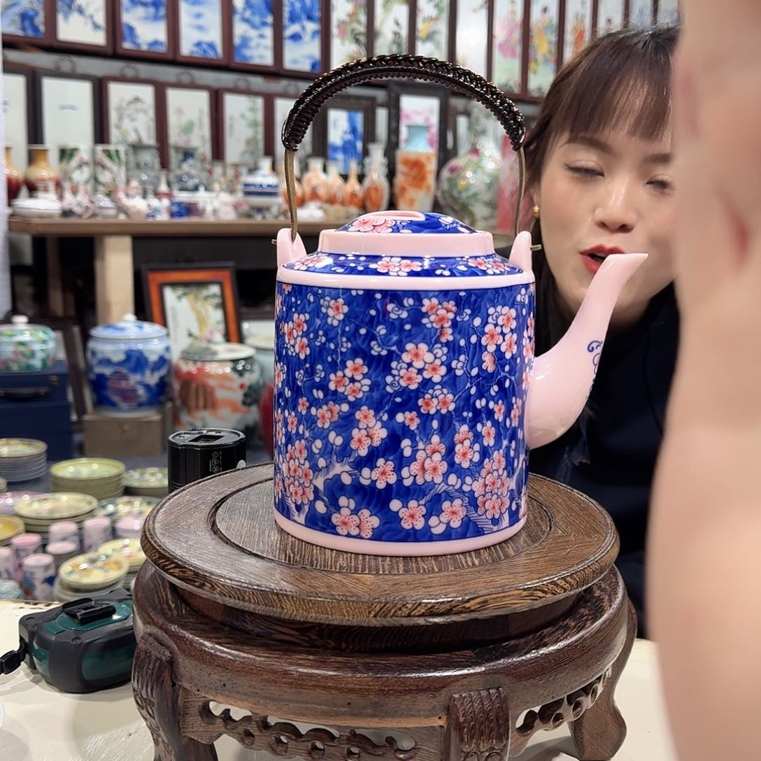 摆件瓷////////景德镇陶瓷瓷器。