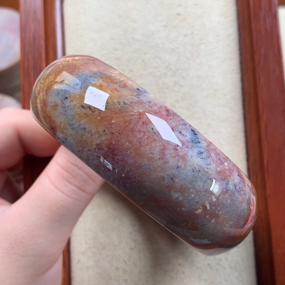 未镶嵌赞比61.2圈300/个。08硅化珊瑚（珊瑚玉）