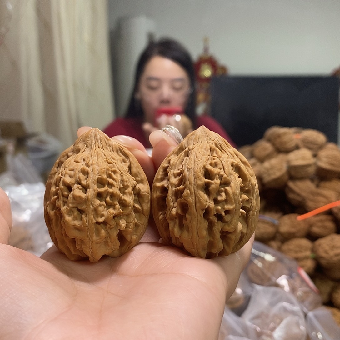 把件文玩核桃38大沽石有水尖