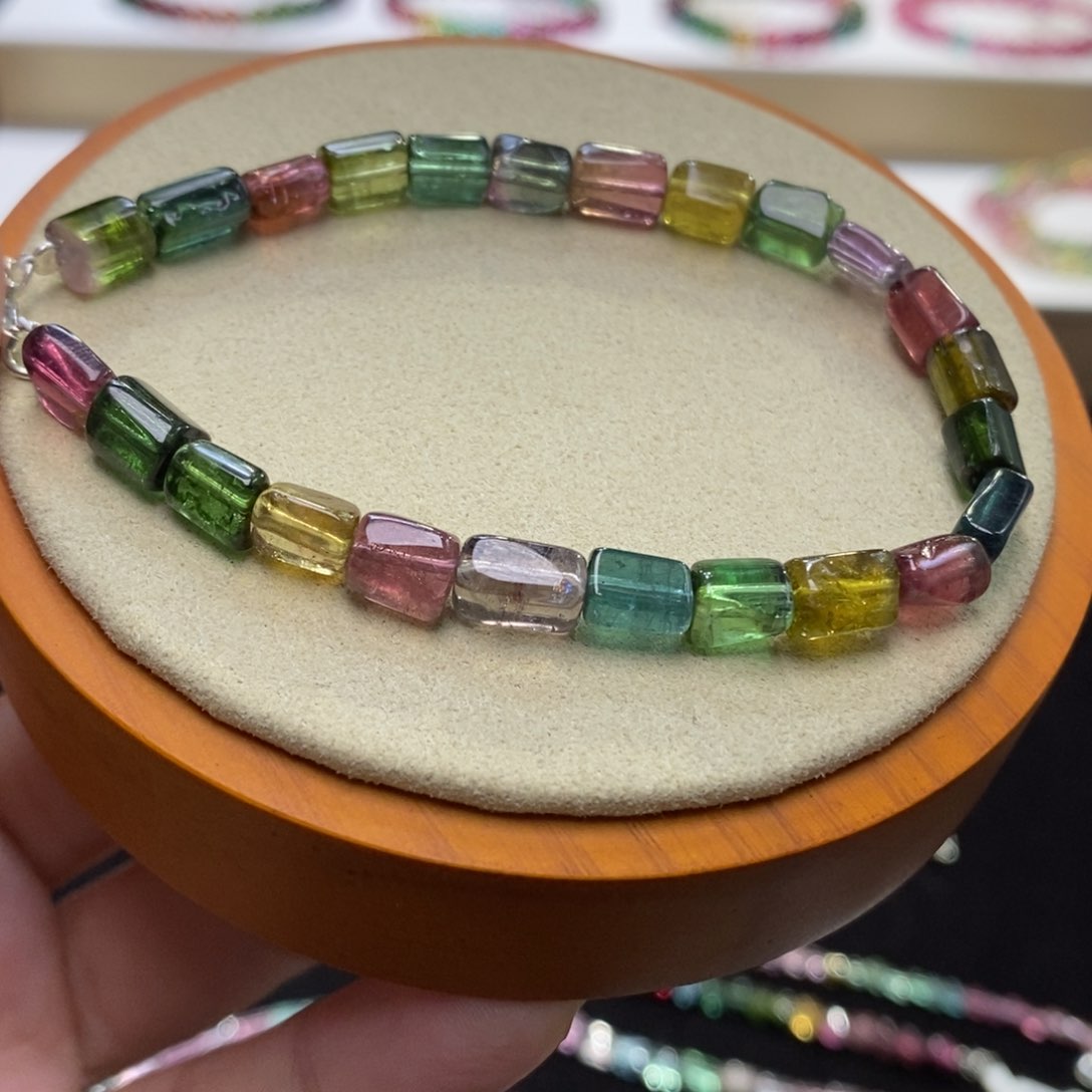 【闪购商品】碧玺手串未镶嵌沙*花两天看货期