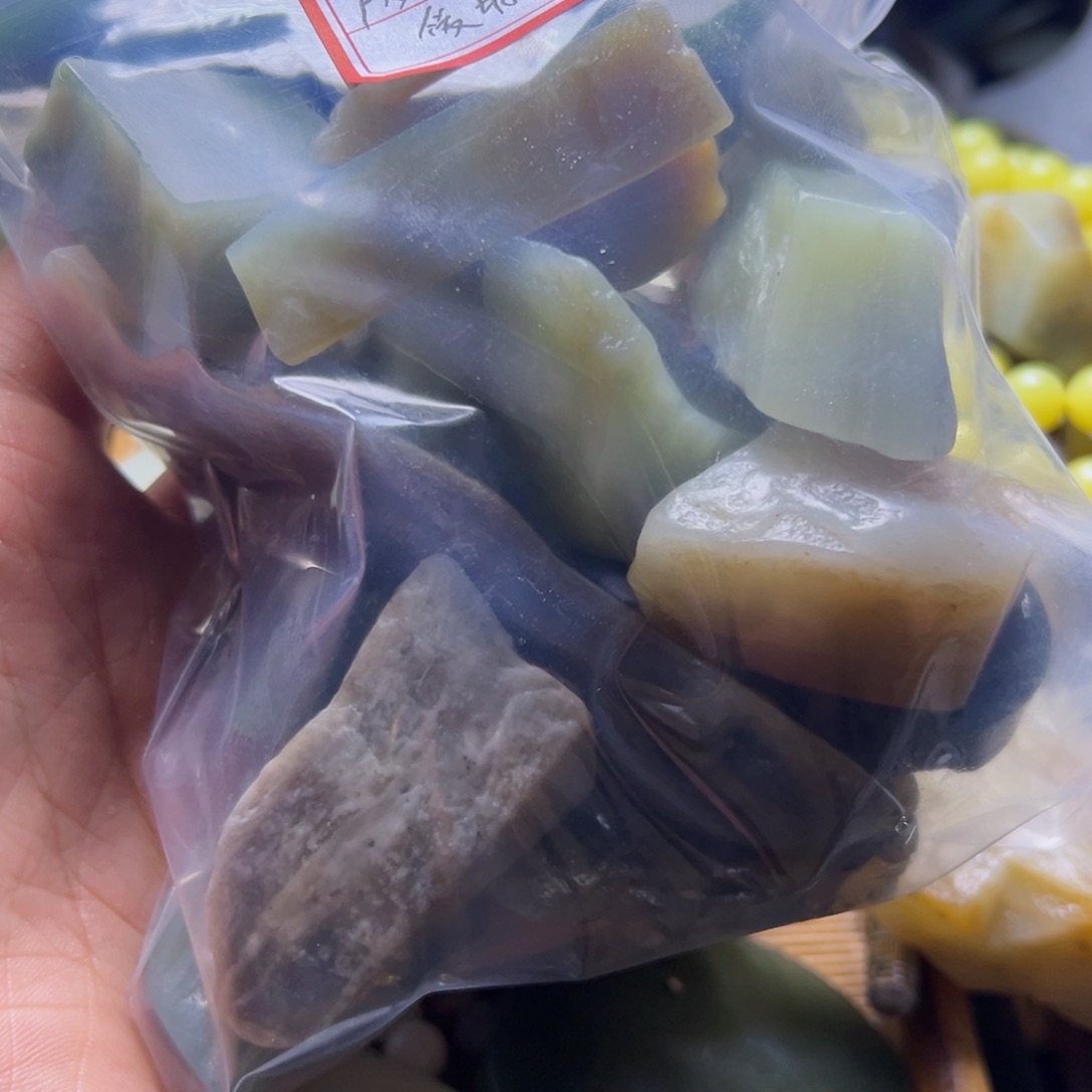 户***。和田玉（糖玉）未镶嵌挂件