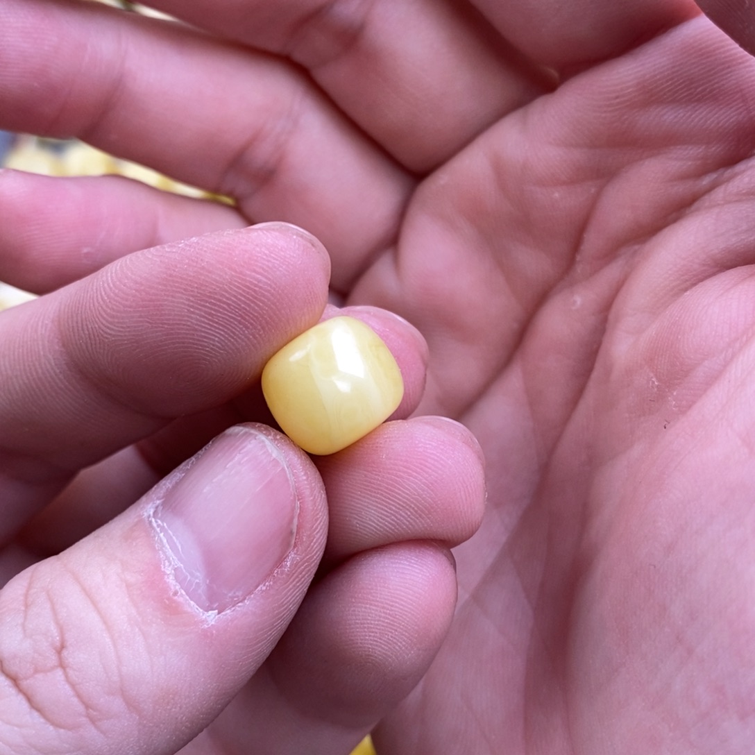 蜜蜡裸石未镶嵌L**o配饰