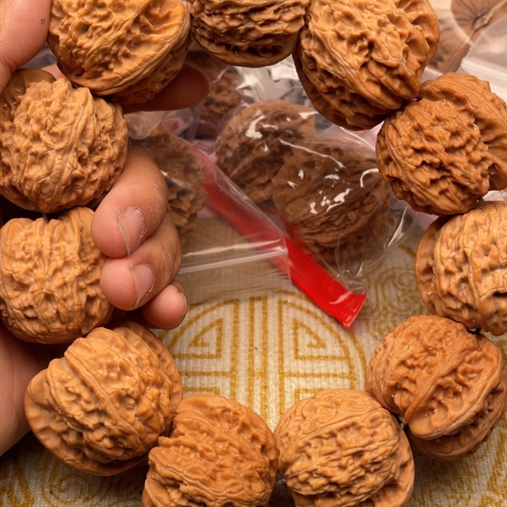 把件文玩核桃白狮子手持全品