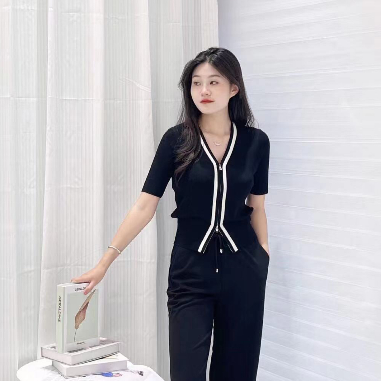 LINGZI/领姿夏季针织V领收腰上衣显瘦百搭针织衫741343