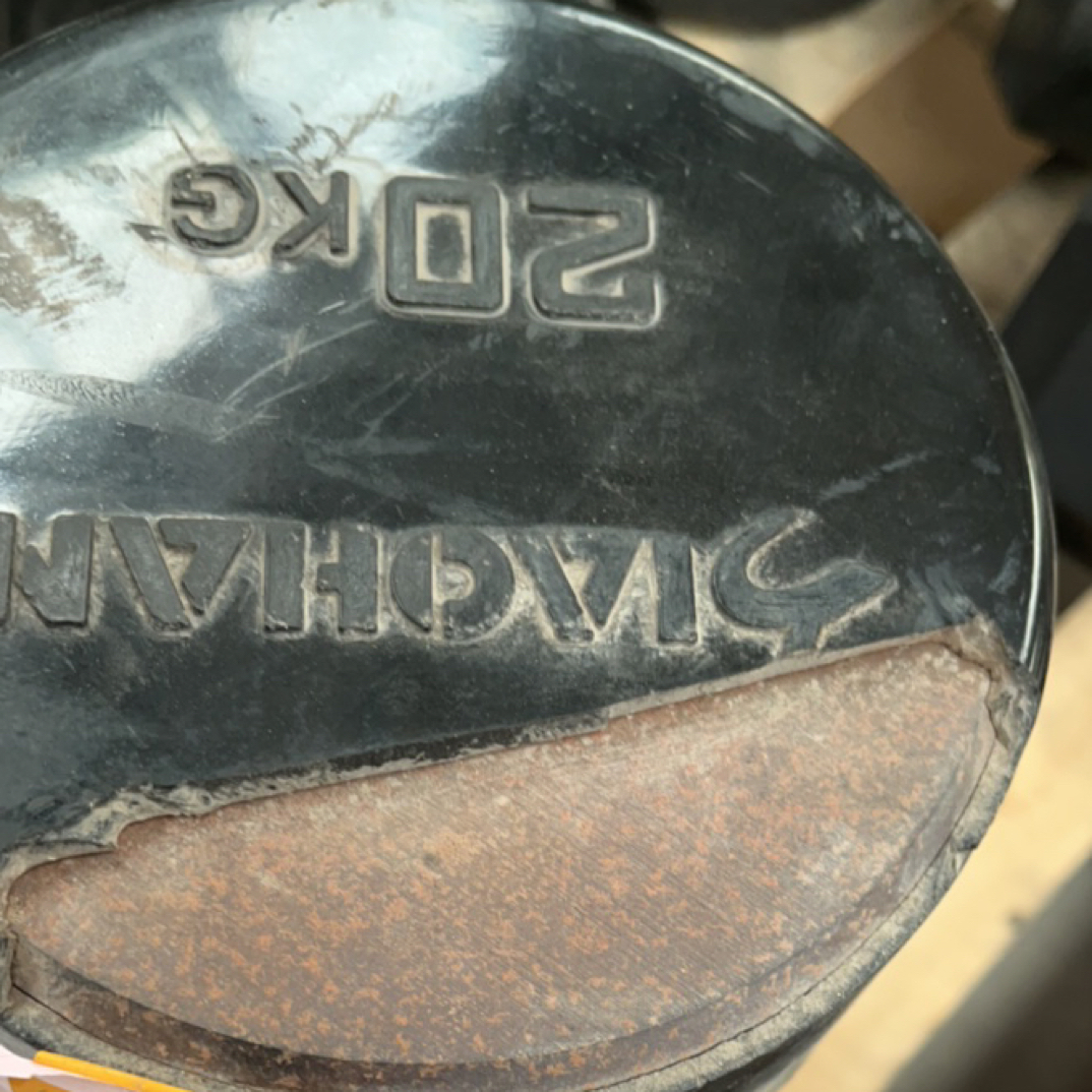 【不退不换】二手哑铃20kg1只，有破损，能接受再拍