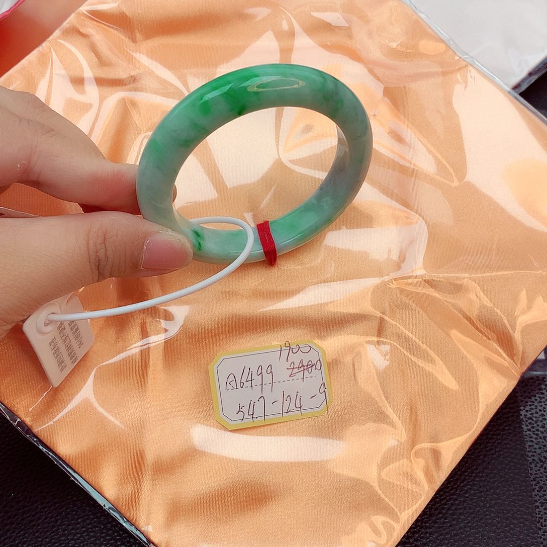 翡翠手镯未镶嵌天然缅甸翡翠A货