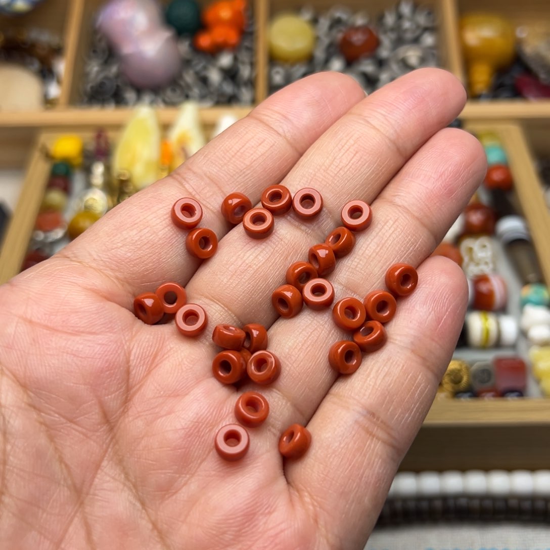 南红玛瑙6mm直切隔珠/线束未镶嵌多样性发其中两颗