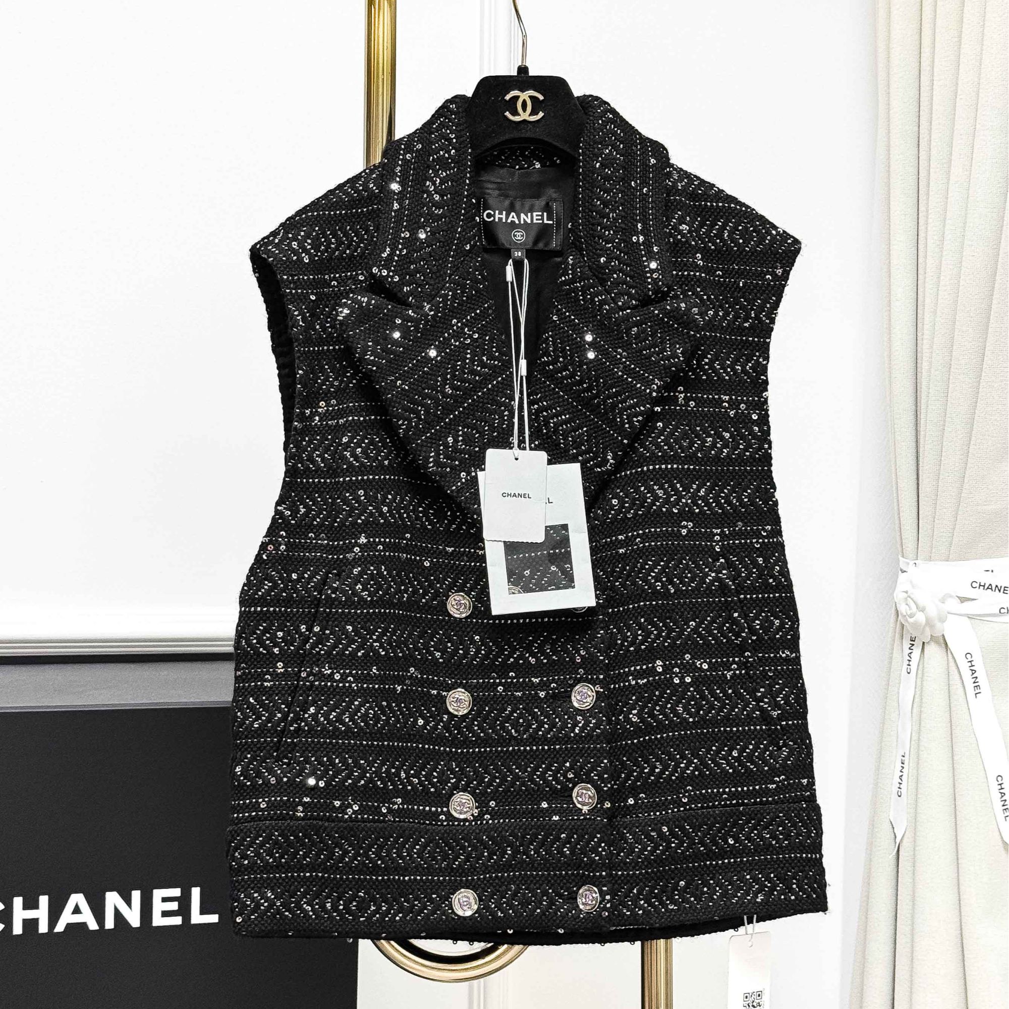 99新 Chanel/香奈儿 38码23A黑色亮片马甲