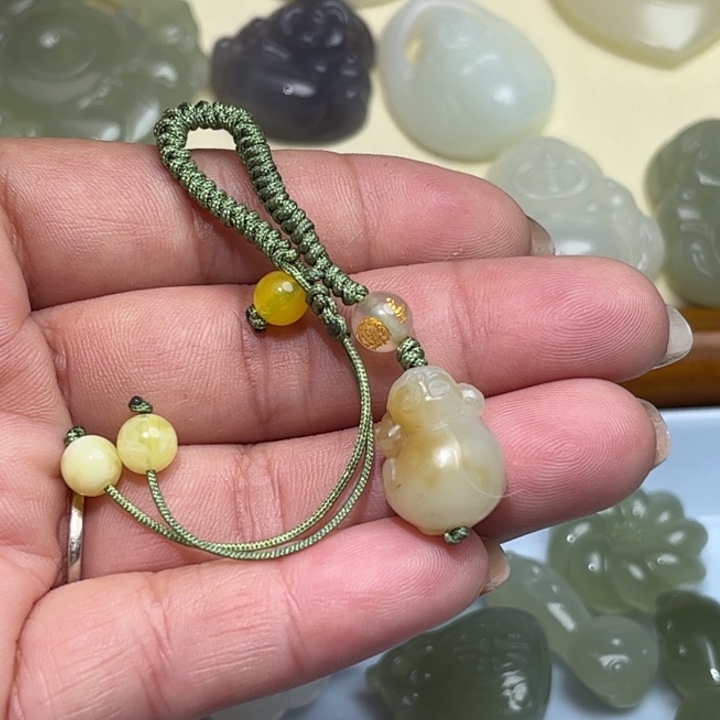 和田玉未镶嵌颈饰