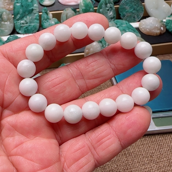 独山玉未镶嵌颈饰