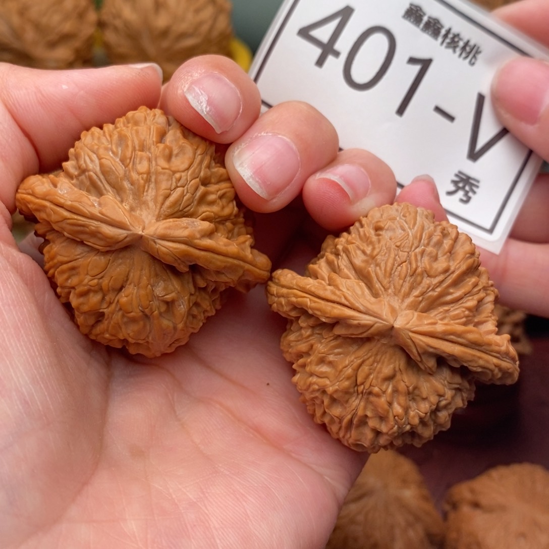 文玩核桃把件白狮44