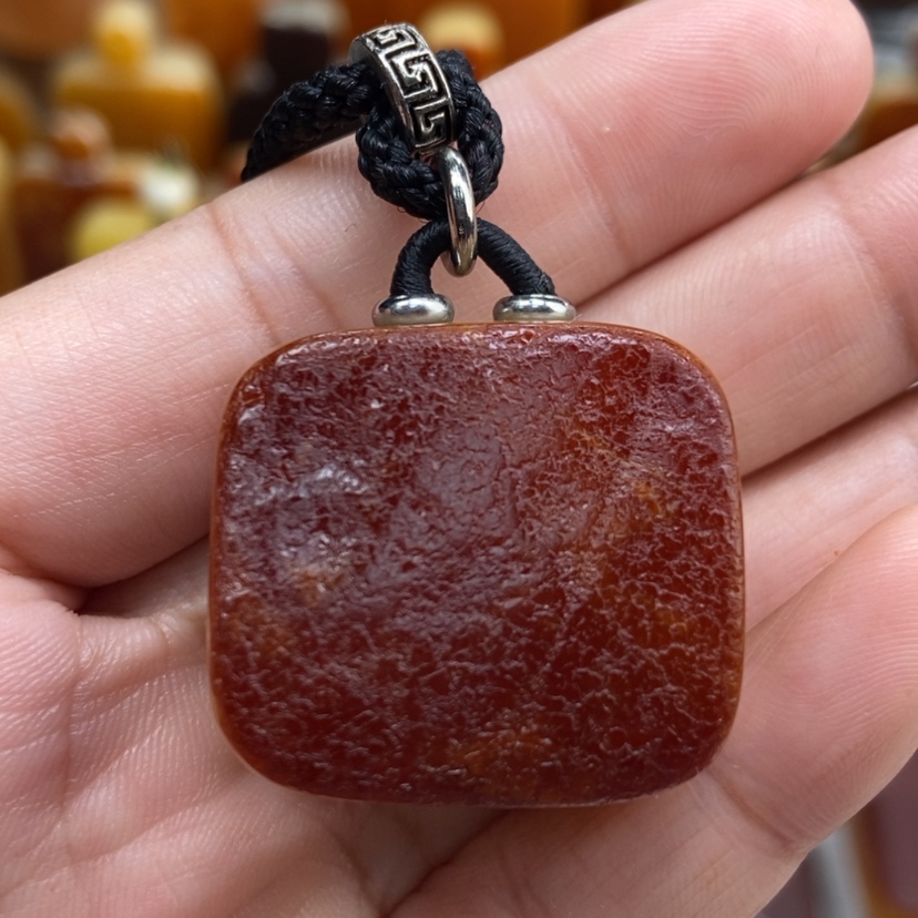 【闪购商品】琥珀颈饰未镶嵌