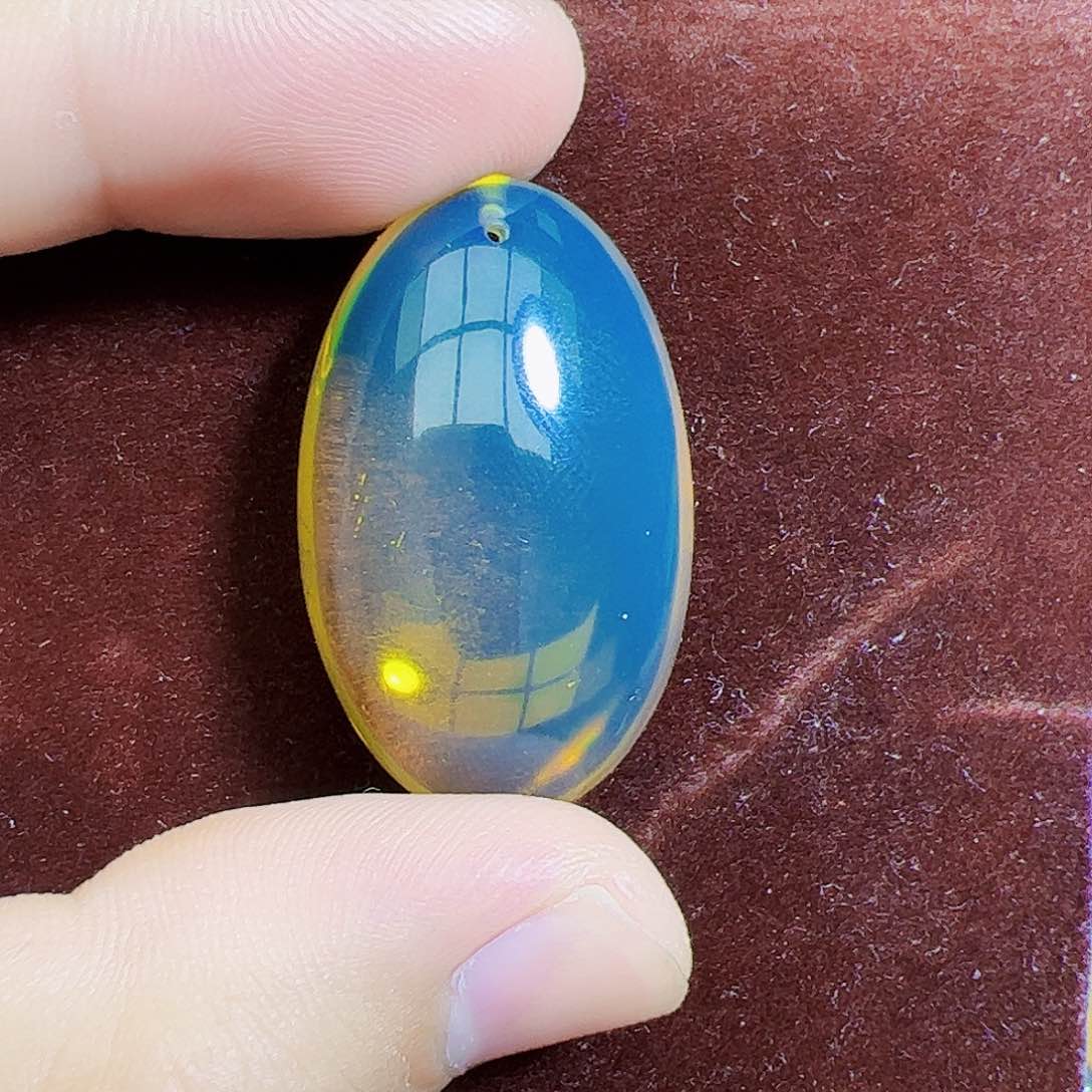 蓝珀珠宝奇石未镶嵌水滴挂坠蓝珀