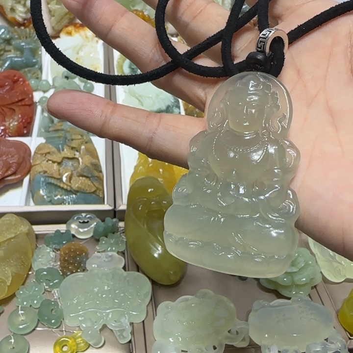 蛇纹石玉吊坠未镶嵌张*