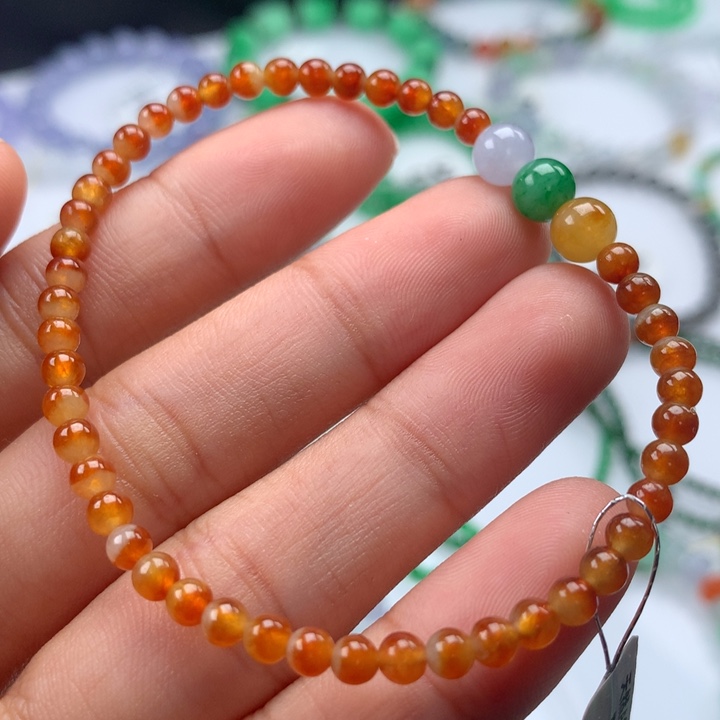 翡翠手镯未镶嵌卡