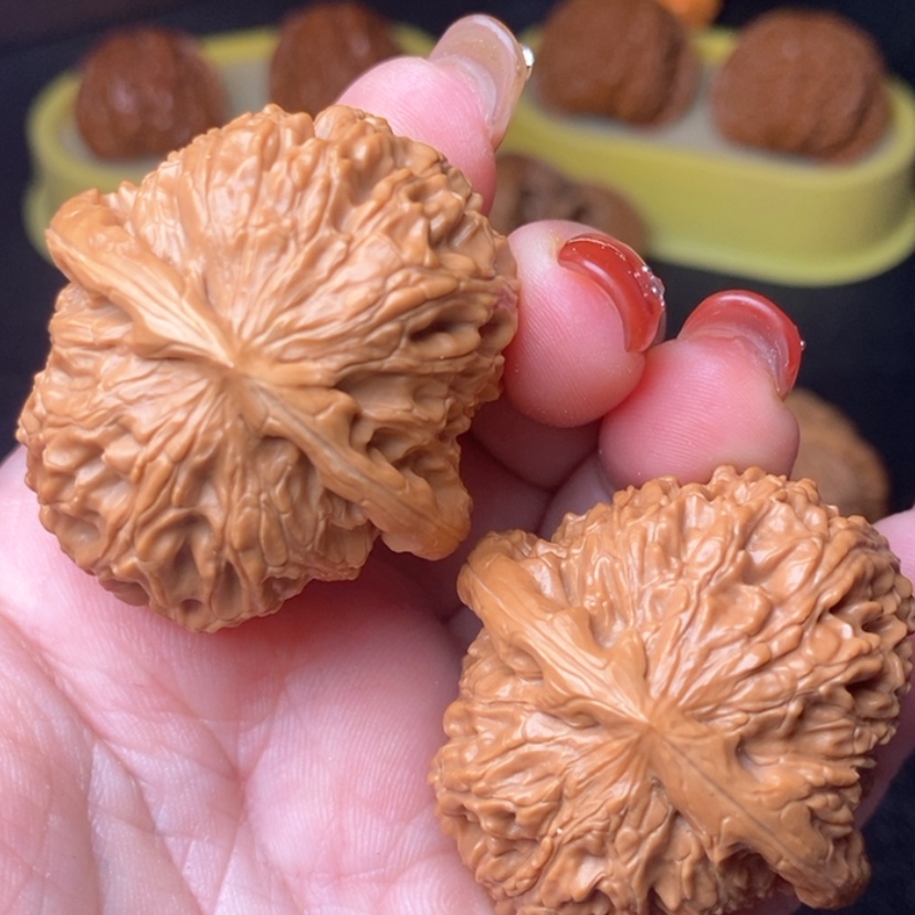 【闪购商品】文玩核桃把件871号白狮子40.5