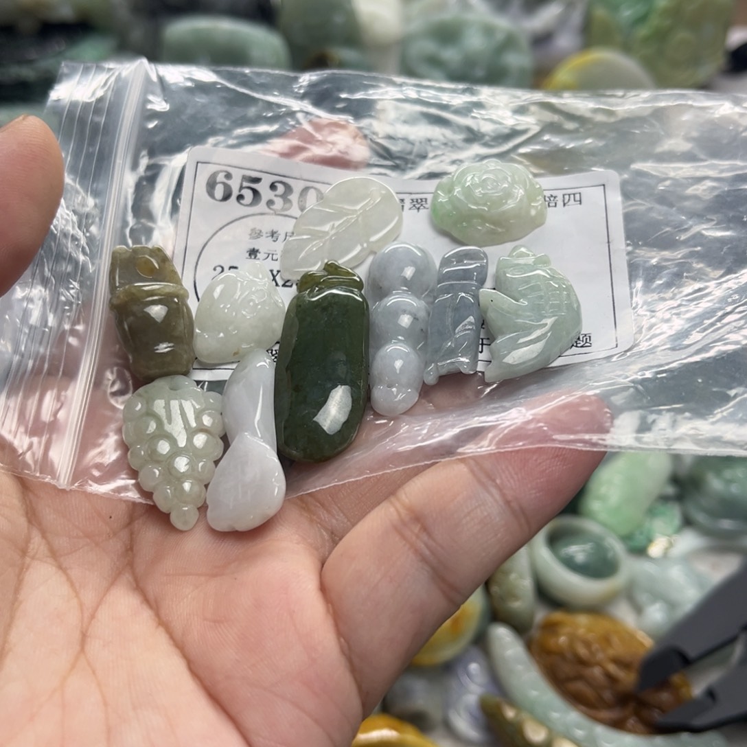 吊坠(不含链)未镶嵌翡翠6530