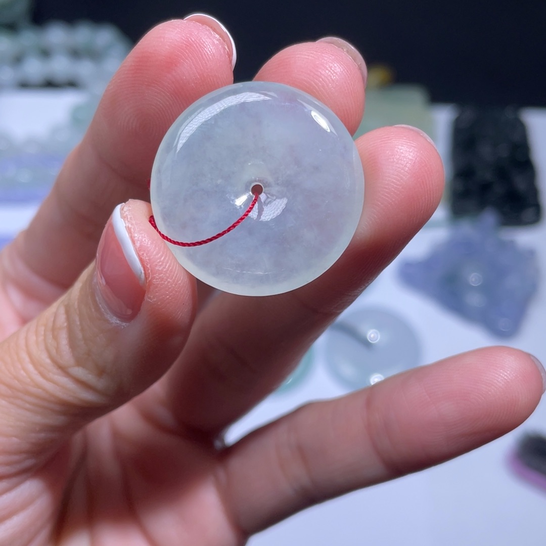 翡翠颈饰未镶嵌扣子