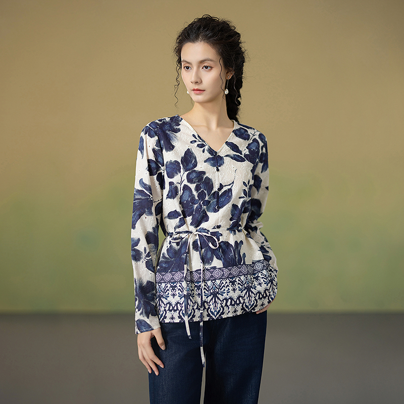 生活在左2025秋季新品100%棉印花修身V领衬衣女1953313