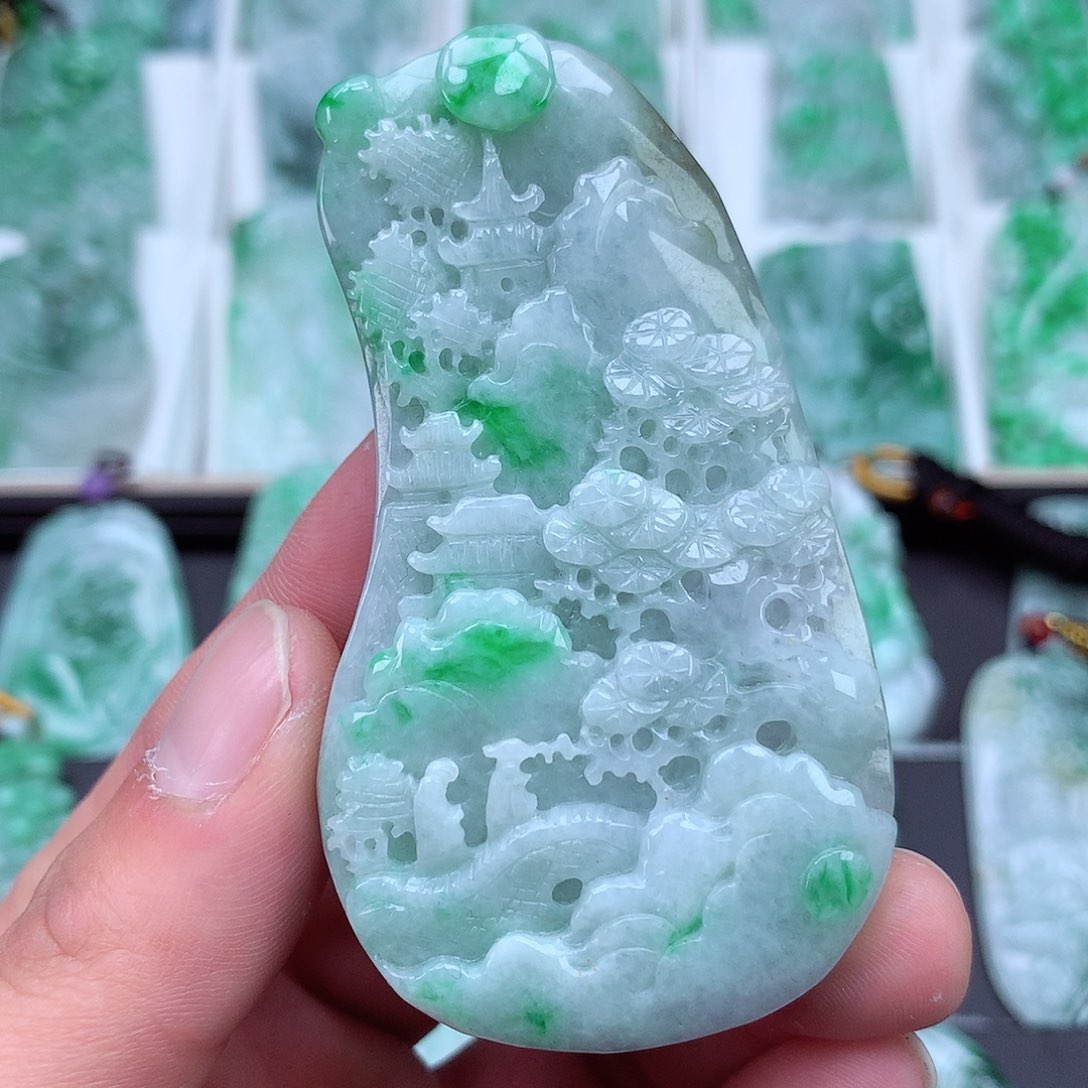 翡翠颈饰未镶嵌翡翠吊坠