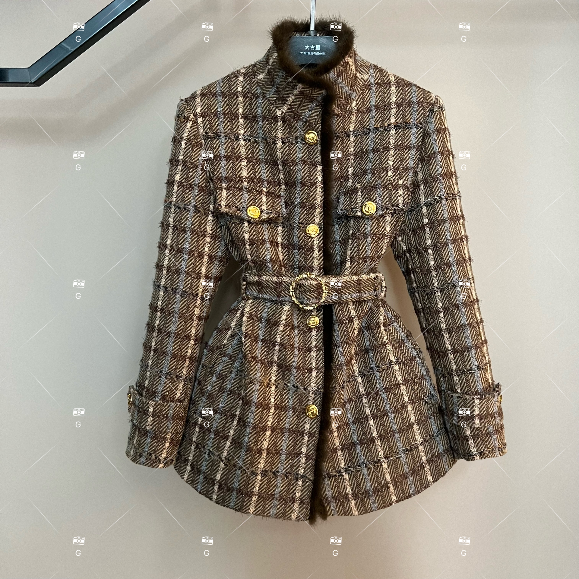 【娜娜】秋冬气质小香风时尚设计师短款羽绒服 GS-57756