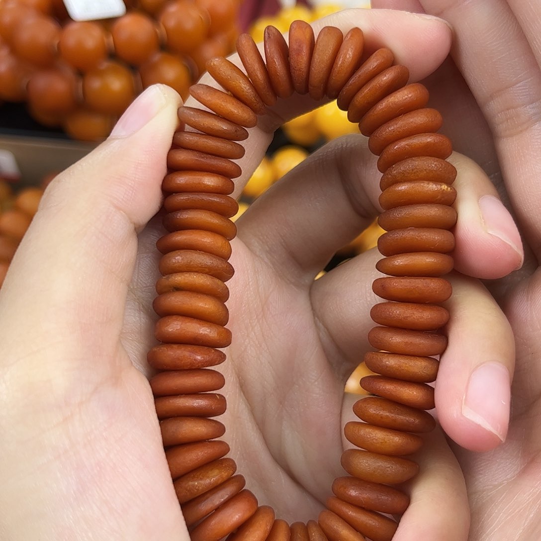 琥珀颈饰未镶嵌蜜蜡