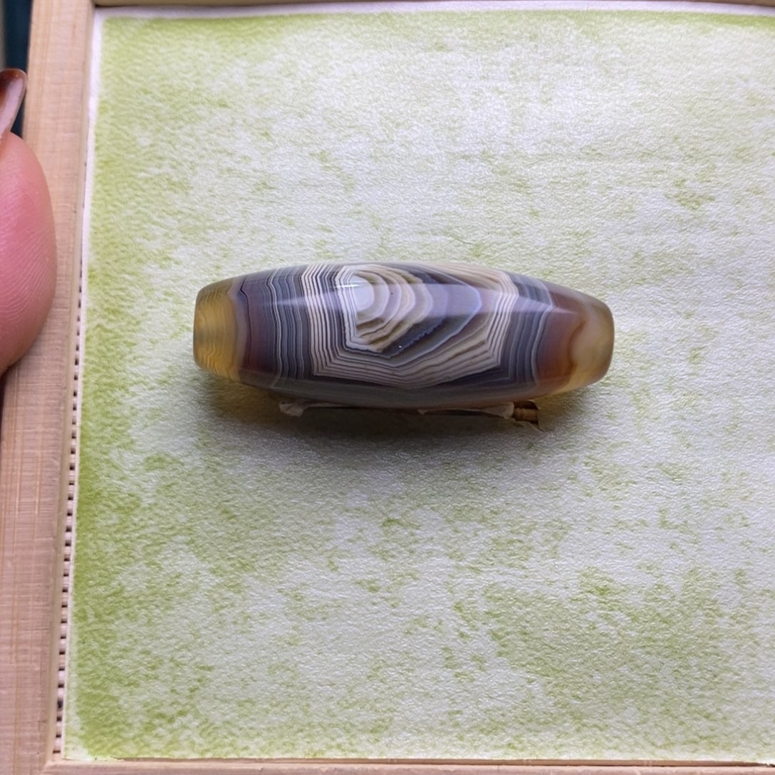 郑***树玛瑙/玉髓未镶嵌珠宝半成品