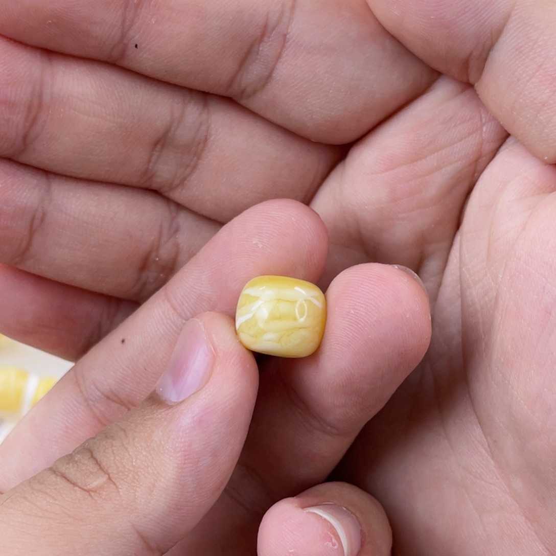 姜***博琥珀未镶嵌珠宝奇石