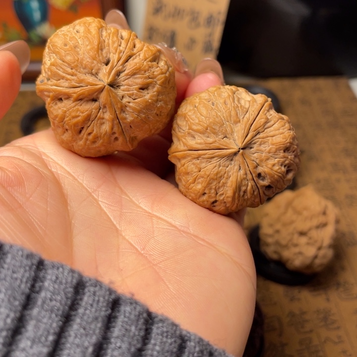 @**狼云南野生铁核桃默认微瑕51