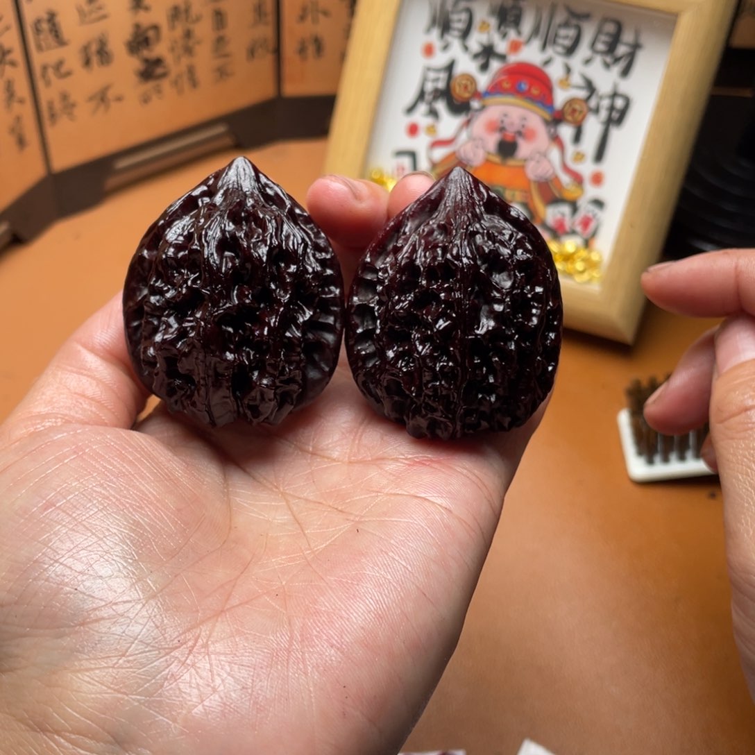 核桃地闷文玩手把件40尺鸡心