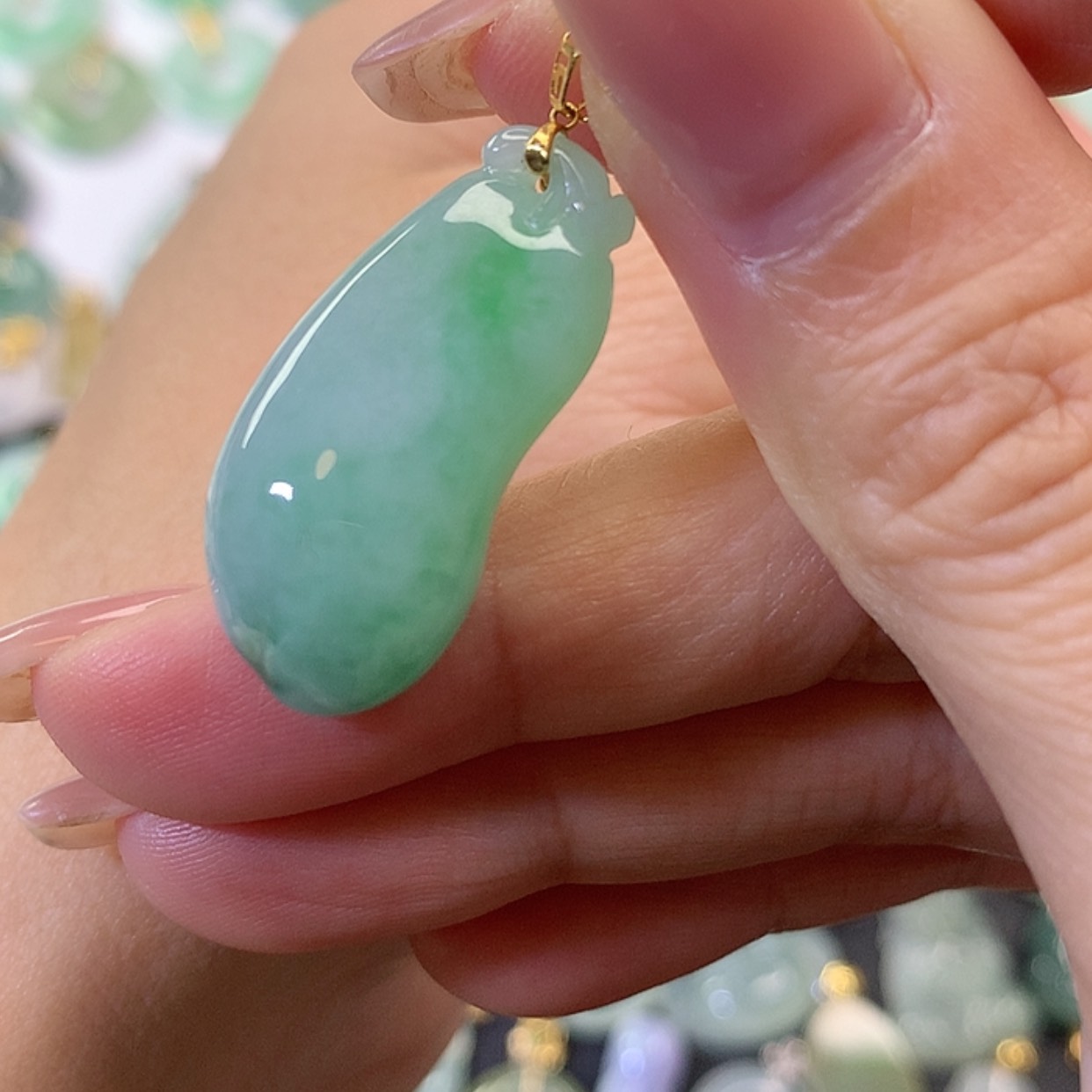 【闪购商品】翡翠吊坠(赠链)18K金镶嵌