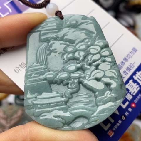 翡翠颈饰未镶嵌翡翠