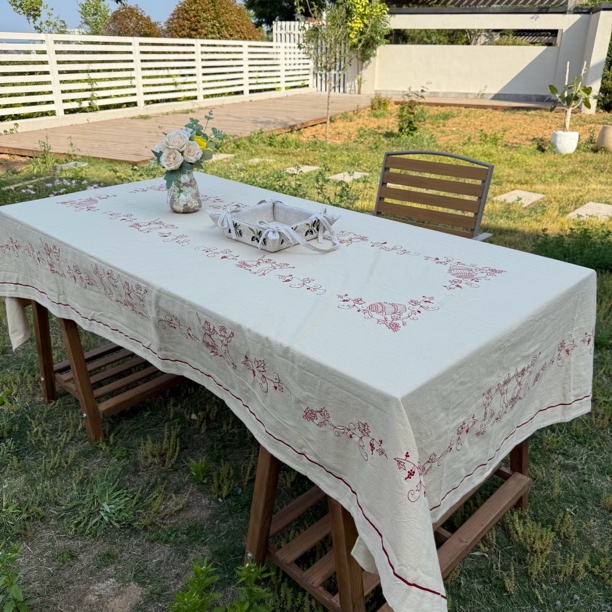 《葡萄庄园》棉麻刺绣桌布
