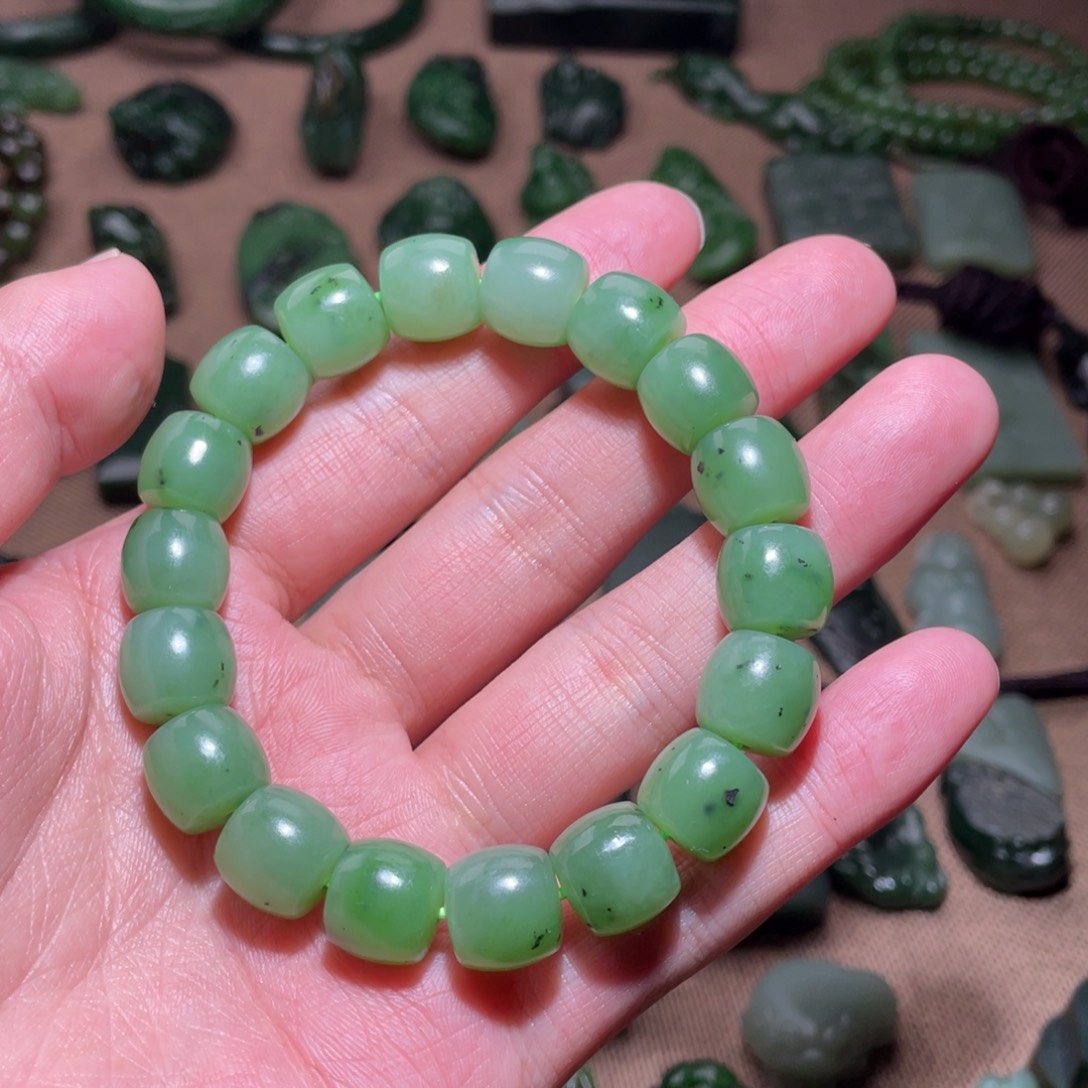 和田玉（糖玉）未镶嵌颈饰