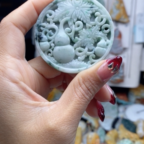 翡翠颈饰未镶嵌翡翠