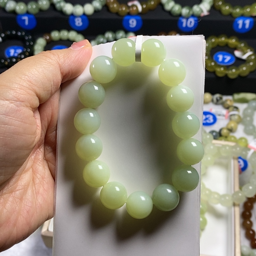 【闪购商品】蛇纹石玉手链未镶嵌王*生