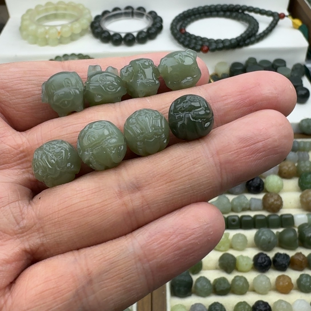 @***秋和田玉未镶嵌珠宝半成品