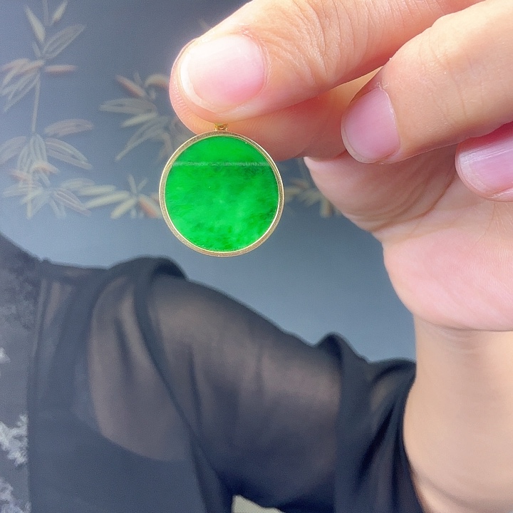 Z***༅吊坠(不含链)18K金镶嵌翡翠特价