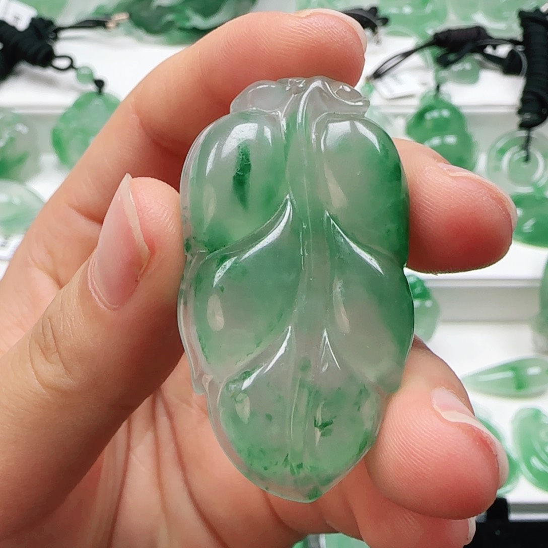 石英质玉未镶嵌吊坠(赠链)